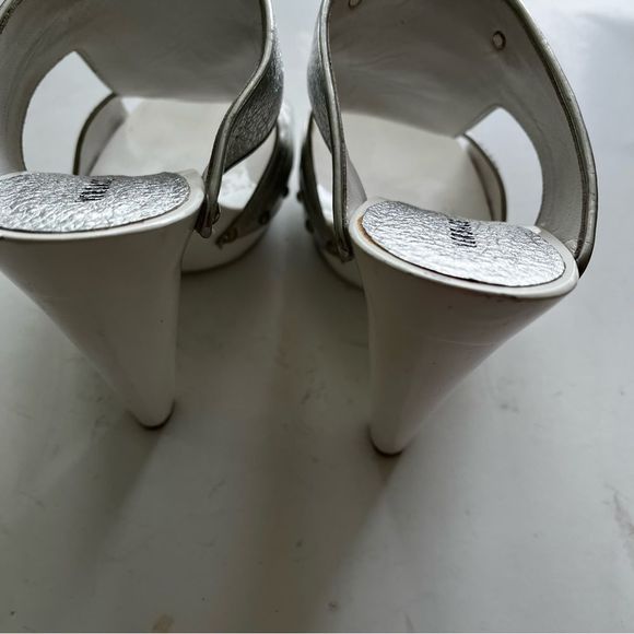Gianni Versace Silver Leather White Slide Heels Italy 37 1/2 (US 7 1/2) EUC. - Picture 5 of 8